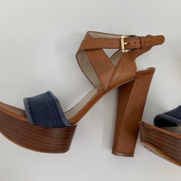 Michael Kors Summer Heels *Buckle Missing - Picture 14 of 16